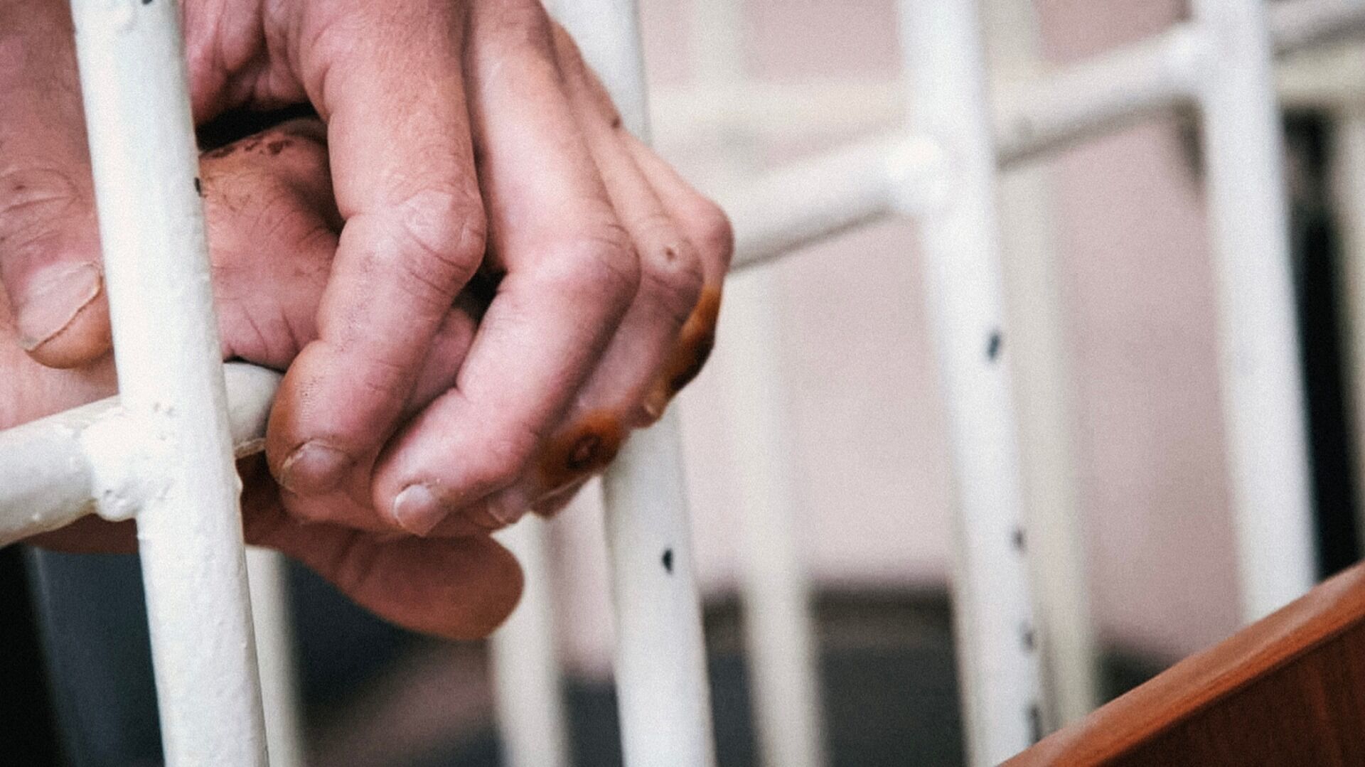 Пьяный белгородец задушил подругу после ссоры и сбежал