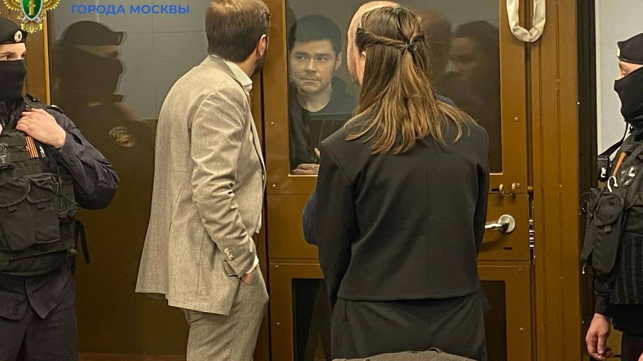 Блогер из Ижевска Аяз Шабутдинов останется в СИЗО до 12 августа