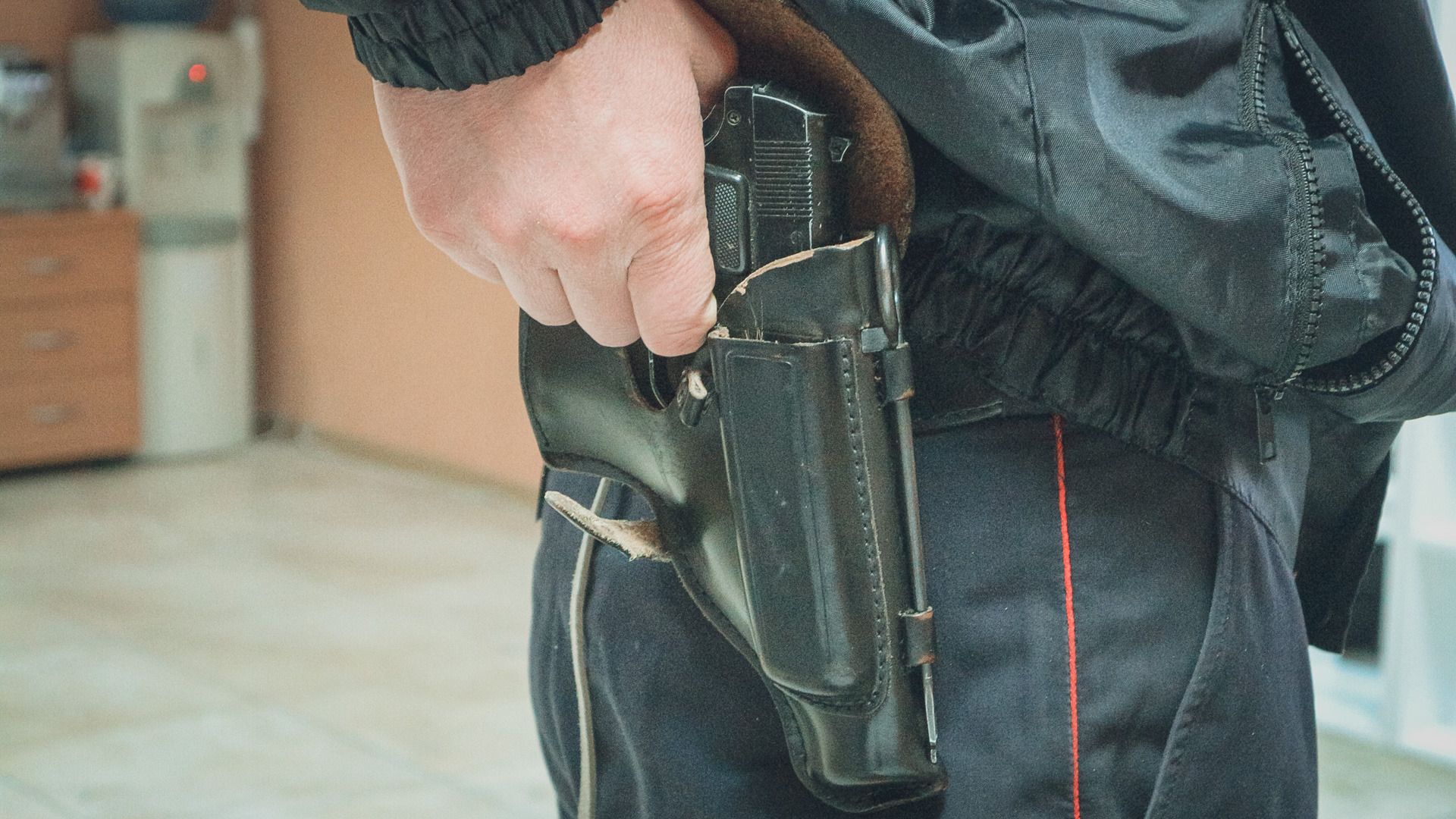 Все больше оружия вокруг