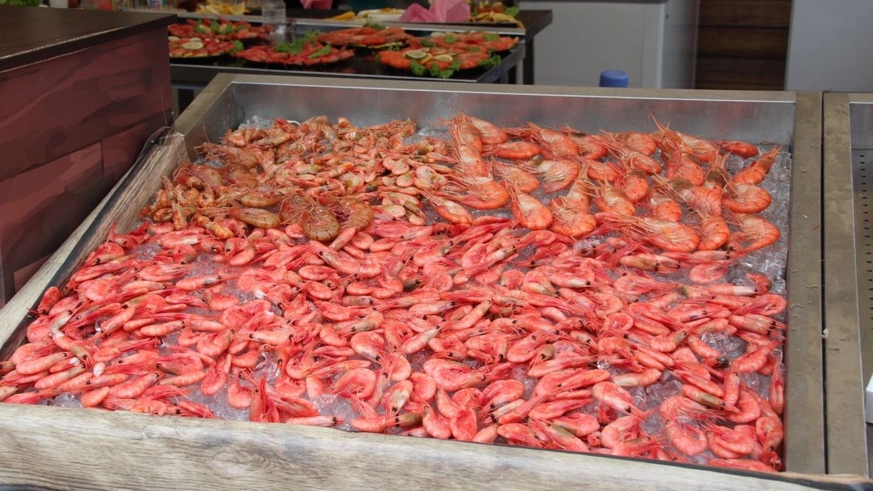 В Красноярском крае сильно подорожали морепродукты и лососевая икра