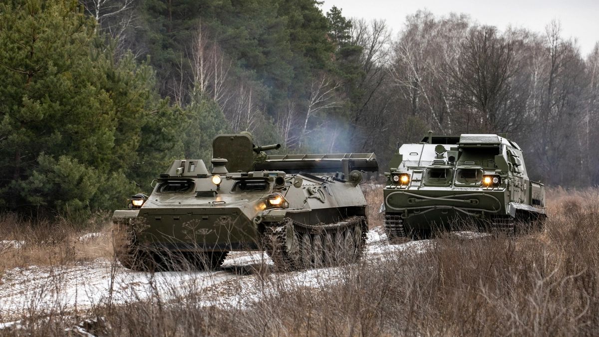 Военная техника в поле