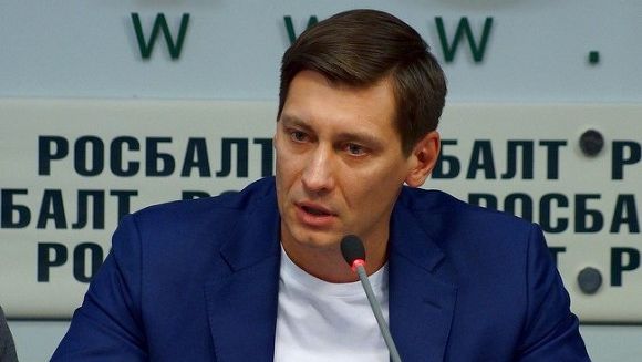 Суд в Москве заочно арестовал оппозиционного политика Гудкова* по делу о фейках