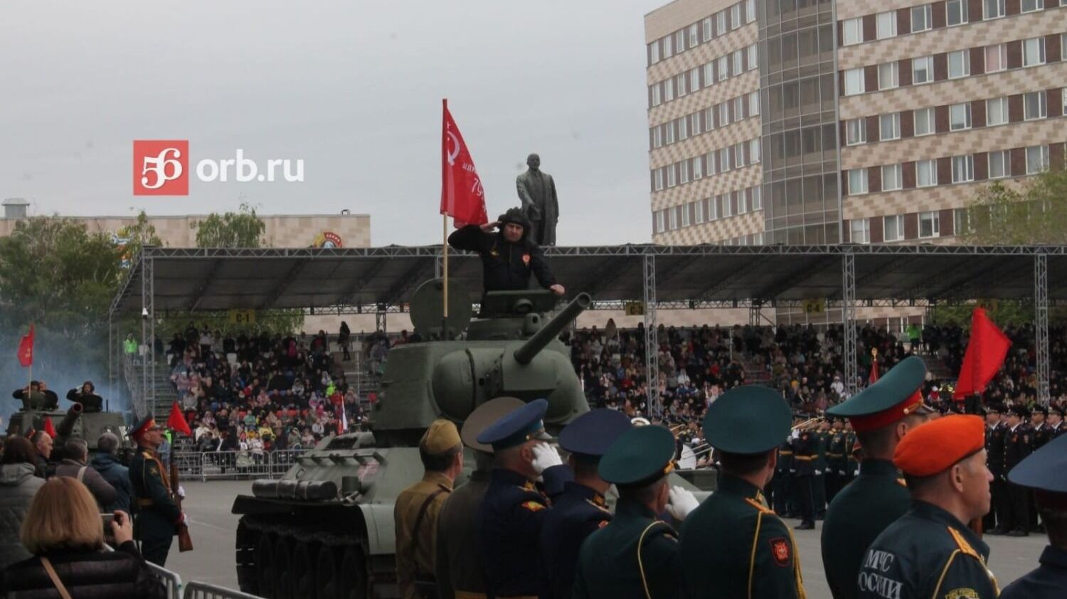 Колонна военной техники 
