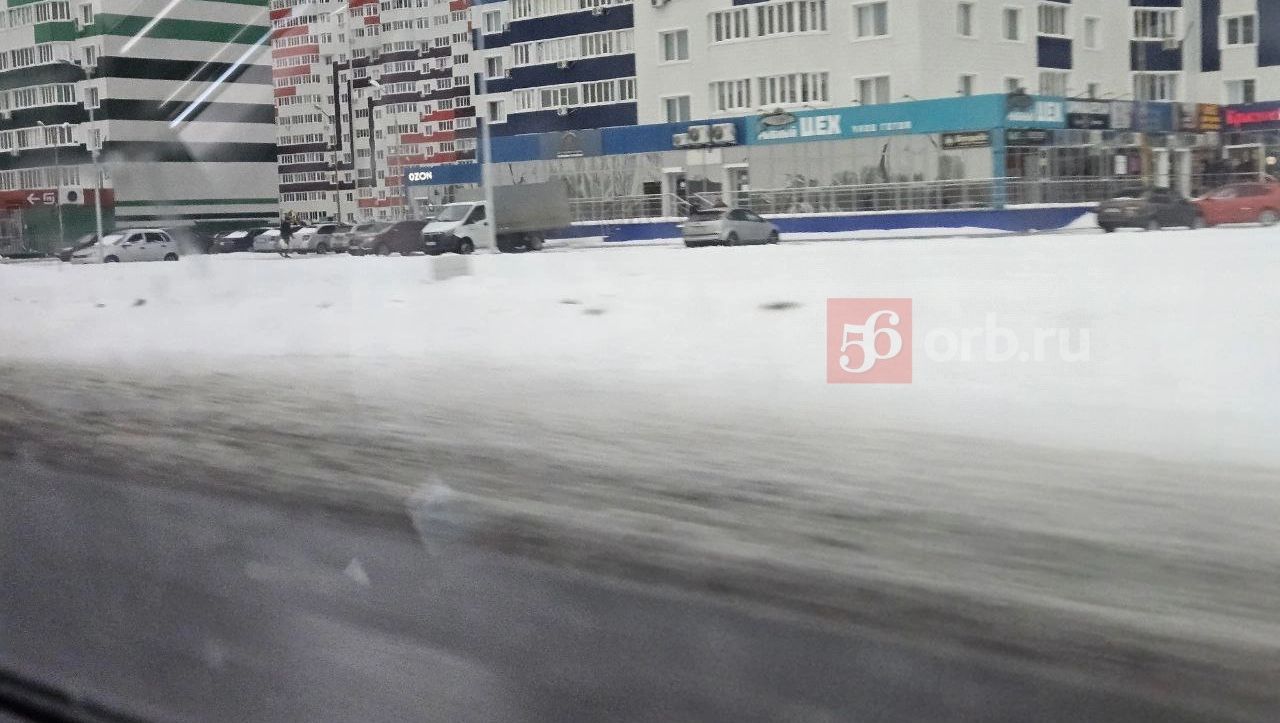 Улица Рокоссовского после снегопада