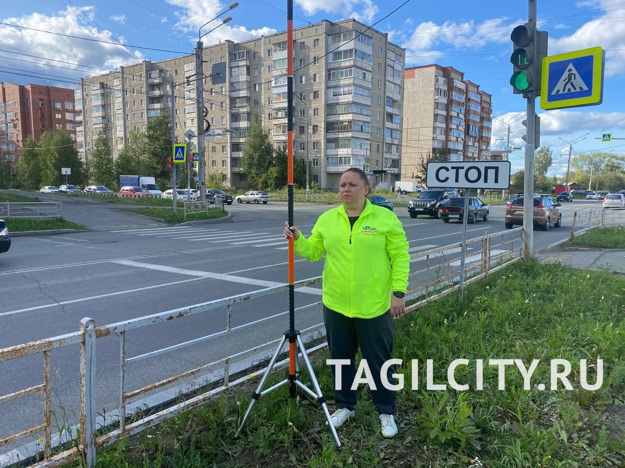 Установка мачты с видеокамерой для съемки транспортного потока