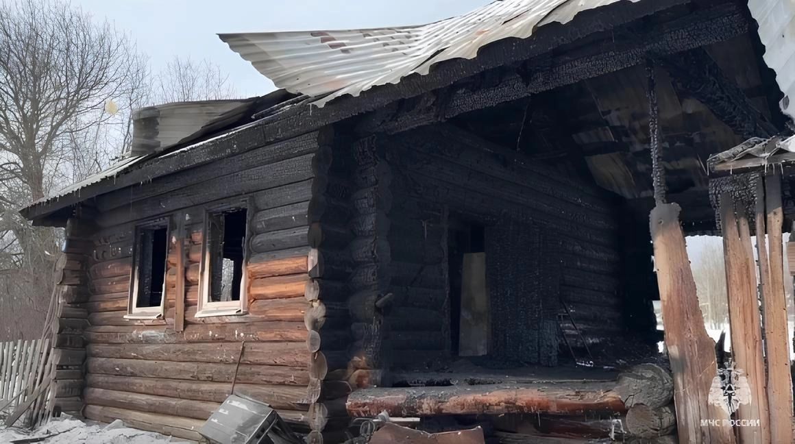 В Прикамье 15-летний парень спас из пожара младших братьев и сестру