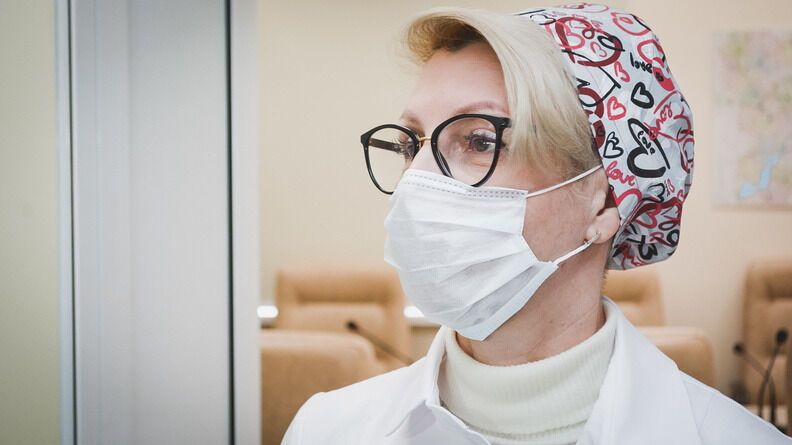 Специалист объяснила, как отличить временные отеки от симптомов заболеваний почек