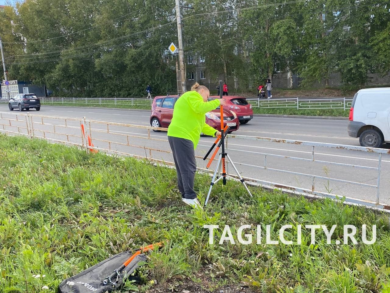 Установка мачты с видеокамерой для съемки транспортного потока