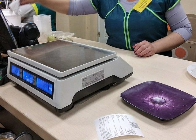 Продавцы и педагоги стали самыми востребованными на рынке труда России