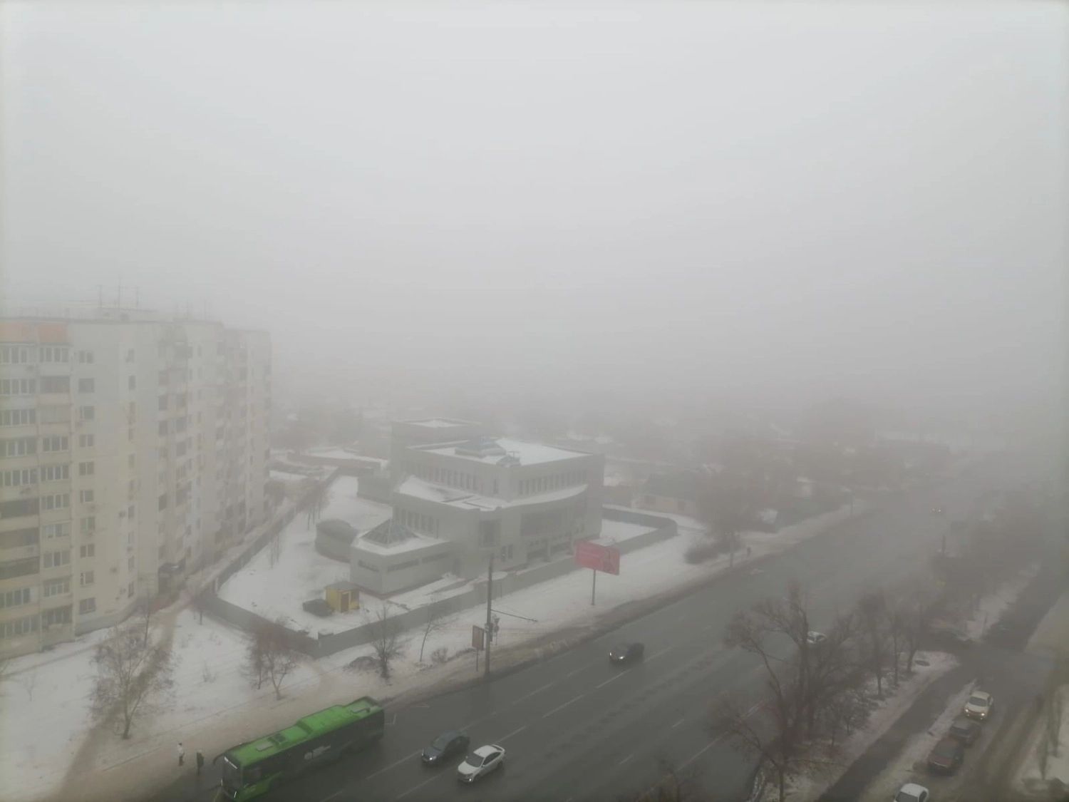 Оренбург накрывает туман