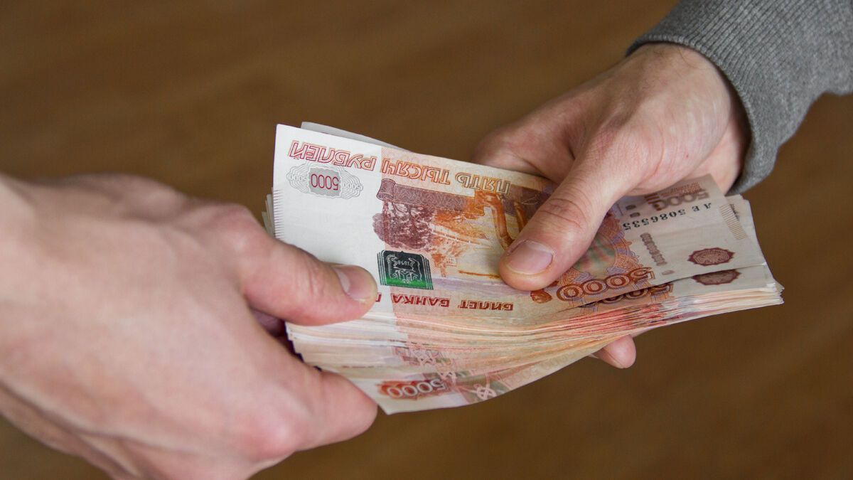 Адвокат из Перми пытался подкупить следствие. Когда его обманули, он сдал всех в ФСБ