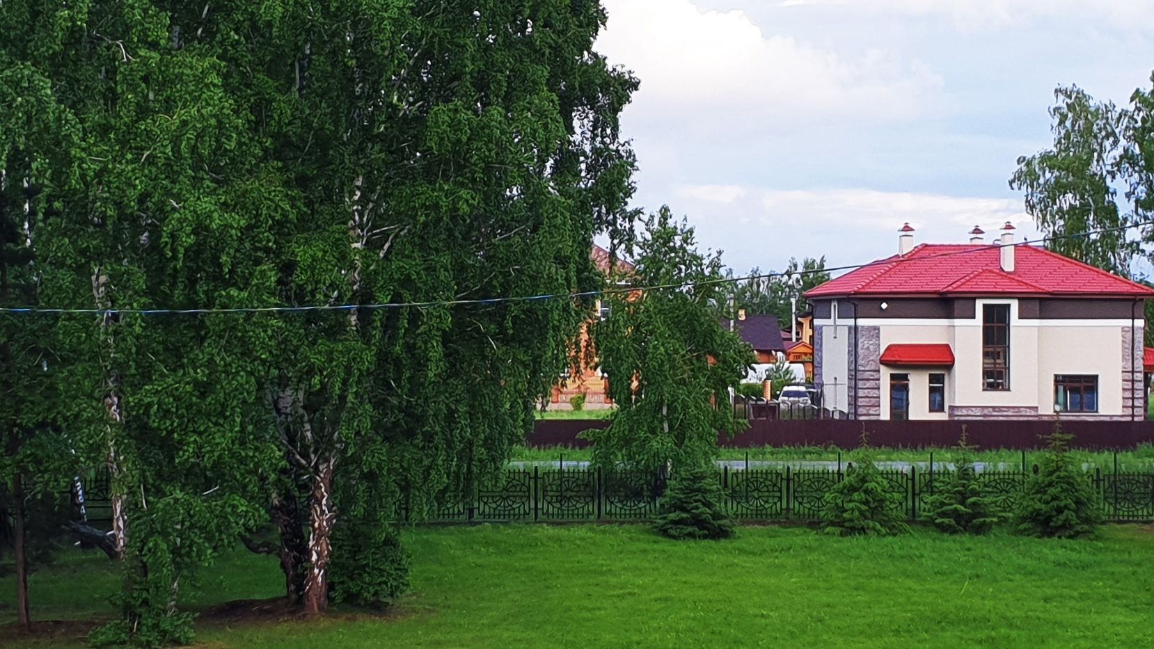 Стало известно, где в Тюмени продают самые дешевые и дорогие дачи