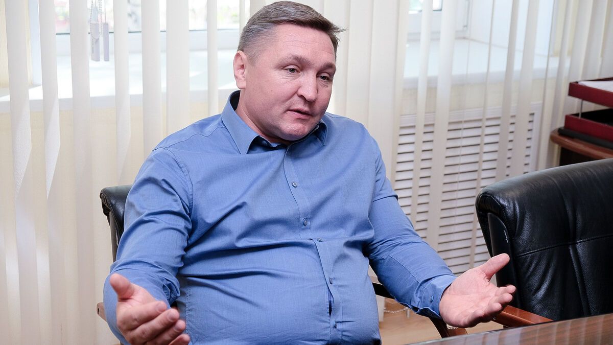 Депутаты гордумы заподозрили начальника ДДиТ Романа Залесинского в лоббировании интересов автодилера