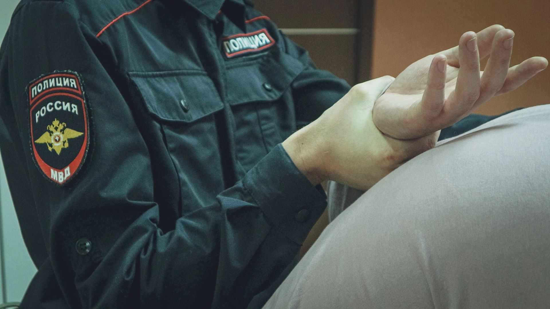 Полиция задержала камышанку за нанесение тяжких телесных повреждений мужу