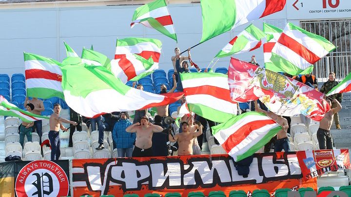 Болеем за наших