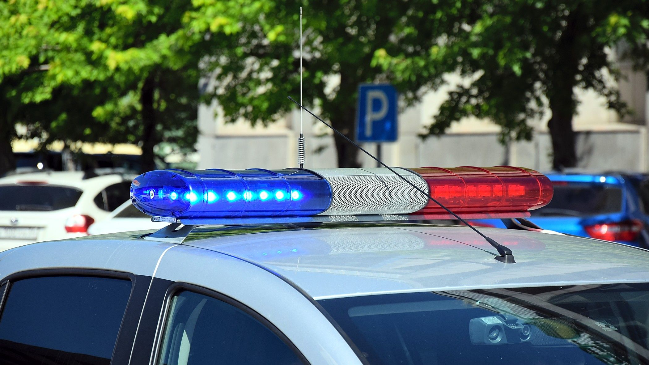 Петербургские полицейские поймали малолетнего вымогателя