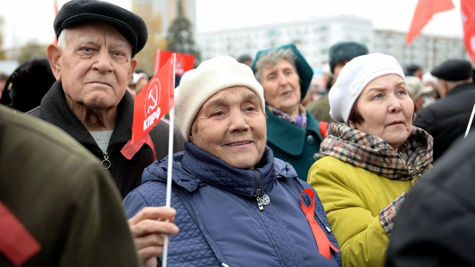 SuperJob: в Волгограде 50% мужчин против выхода на пенсию на 5 лет позже женщин
