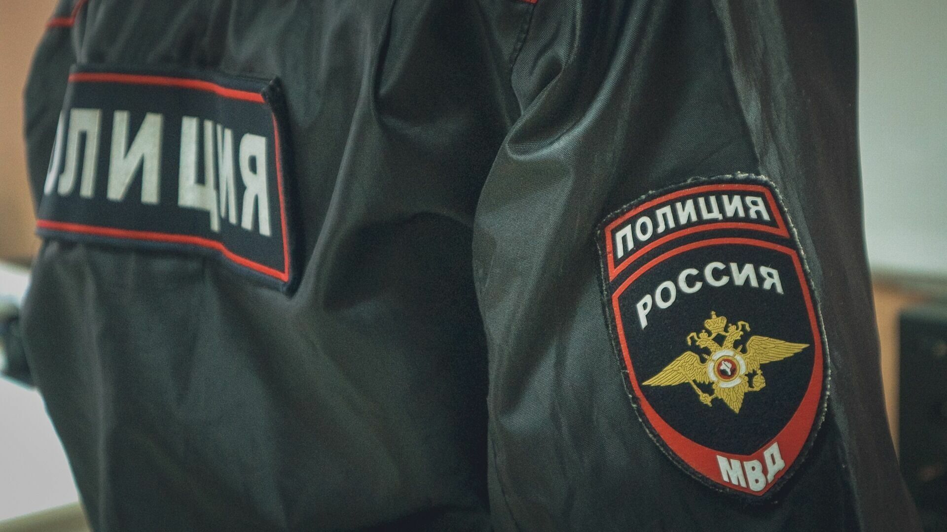 На два года лишился свободы волгоградец за избиение полицейского