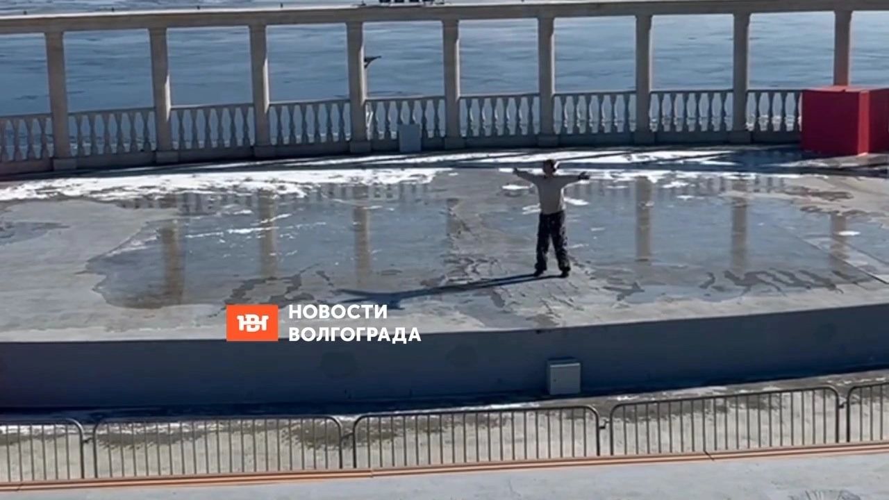 Волгоградец исполнил экспрессивный танец в амфитеатре