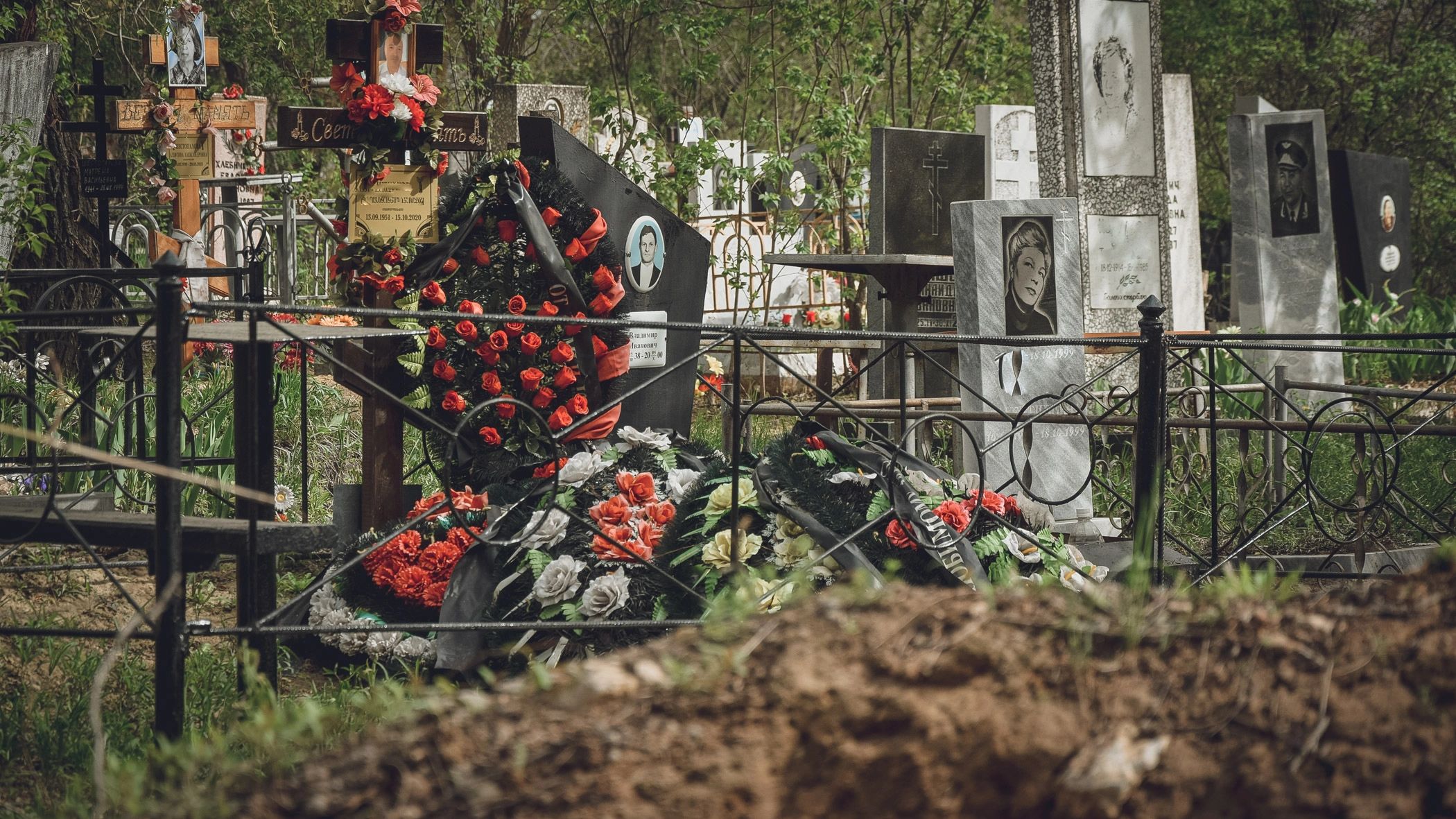 Общественное кладбище
