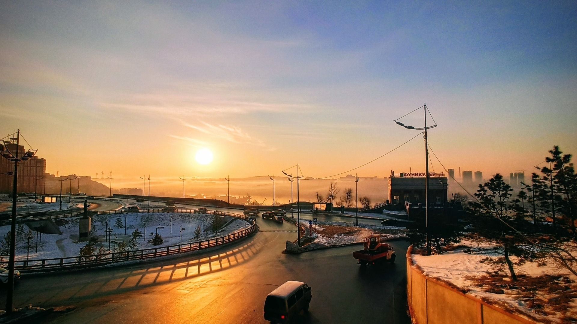 Картина дня в Приморье: «НЛО» в городе, 15 млн за голову и кулачный бой на дороге
