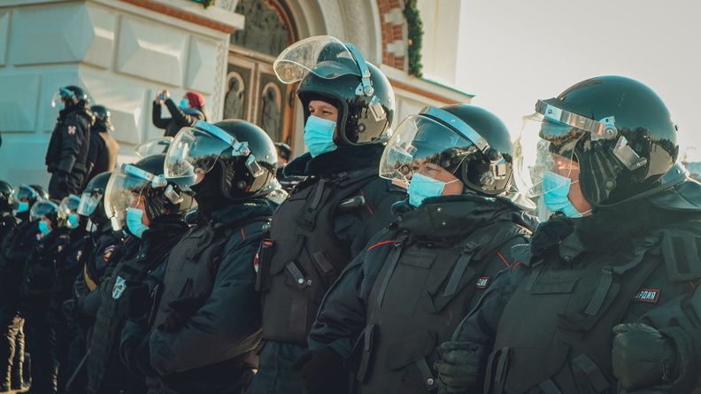 Жители Махачкалы перекрыли улицу из-за отключений электричества