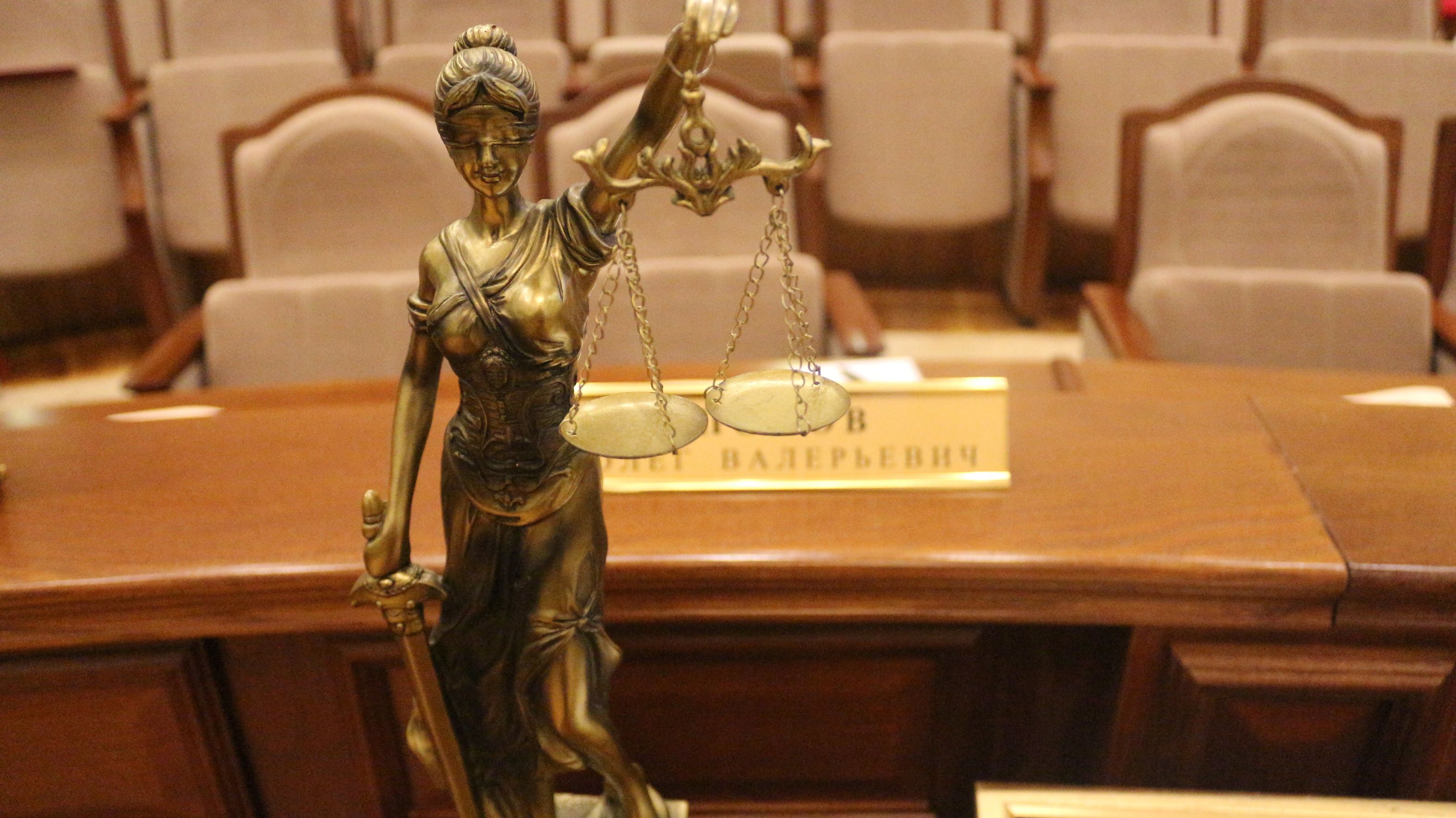 Бывшего советника посольства РФ во Франции приговорили к 18 годам тюрьмы за госизмену