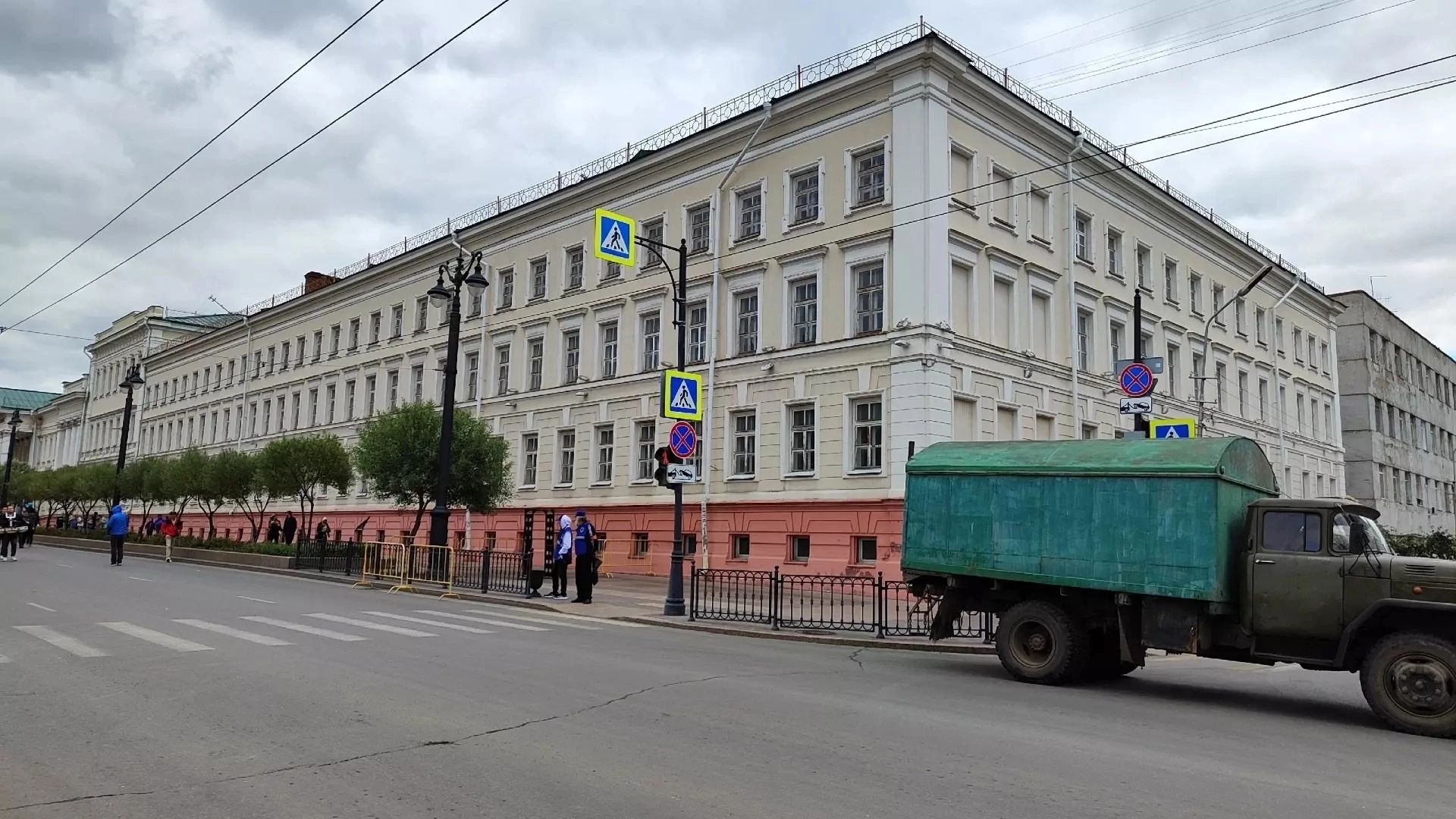 В Омске заказали обследование Кадетского корпуса