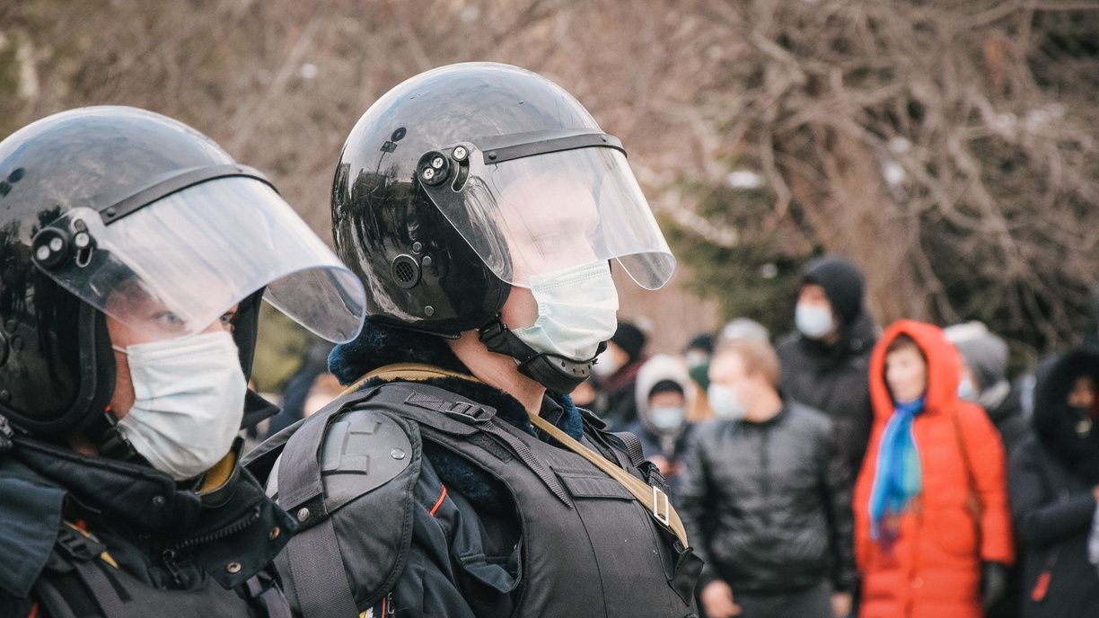 Вас не слышно: приморская полиция закупает «глушилки» для сотовой связи