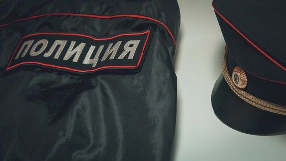 В Екатеринбурге подполковник полиции покусала инспектора ДПС