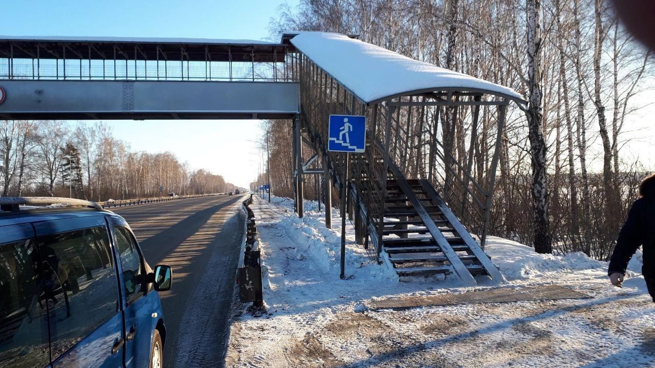 В центре Тюмени появился новый надземный переход