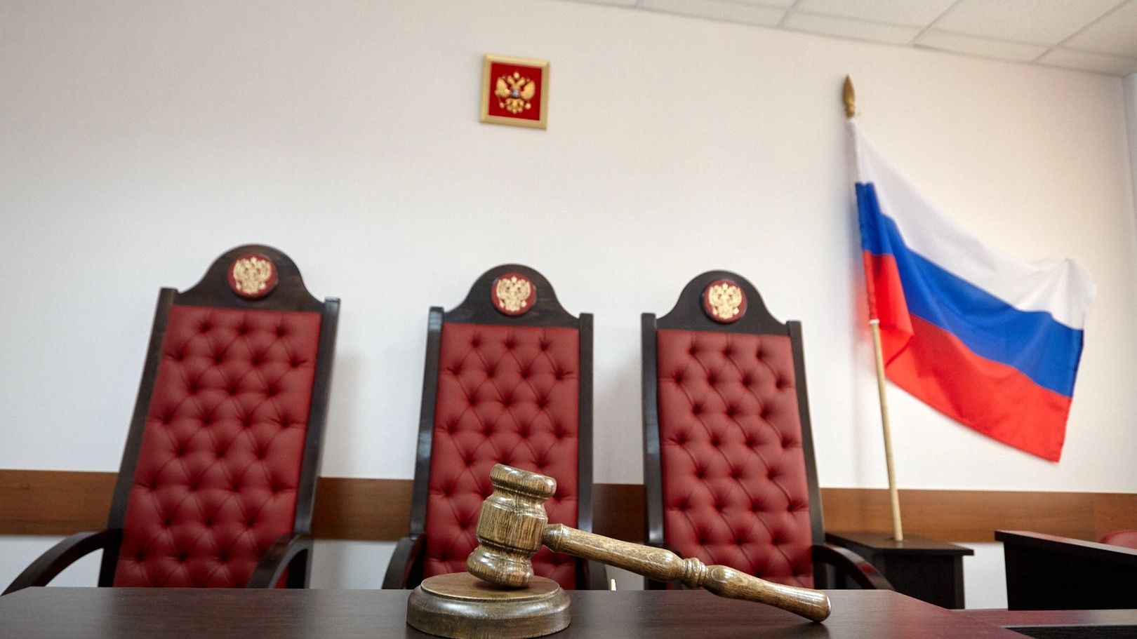 Житель Тюмени в течение 10 лет ведет борьбу с чиновниками за свое жилье