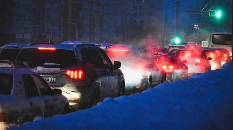 Вечером 15 января Тюмень встала в 9-балльные пробки