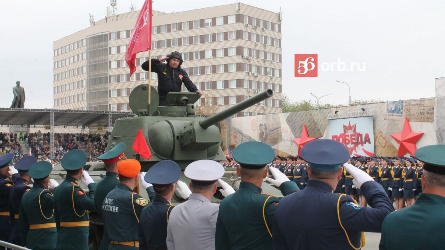 Колонна военной техники 