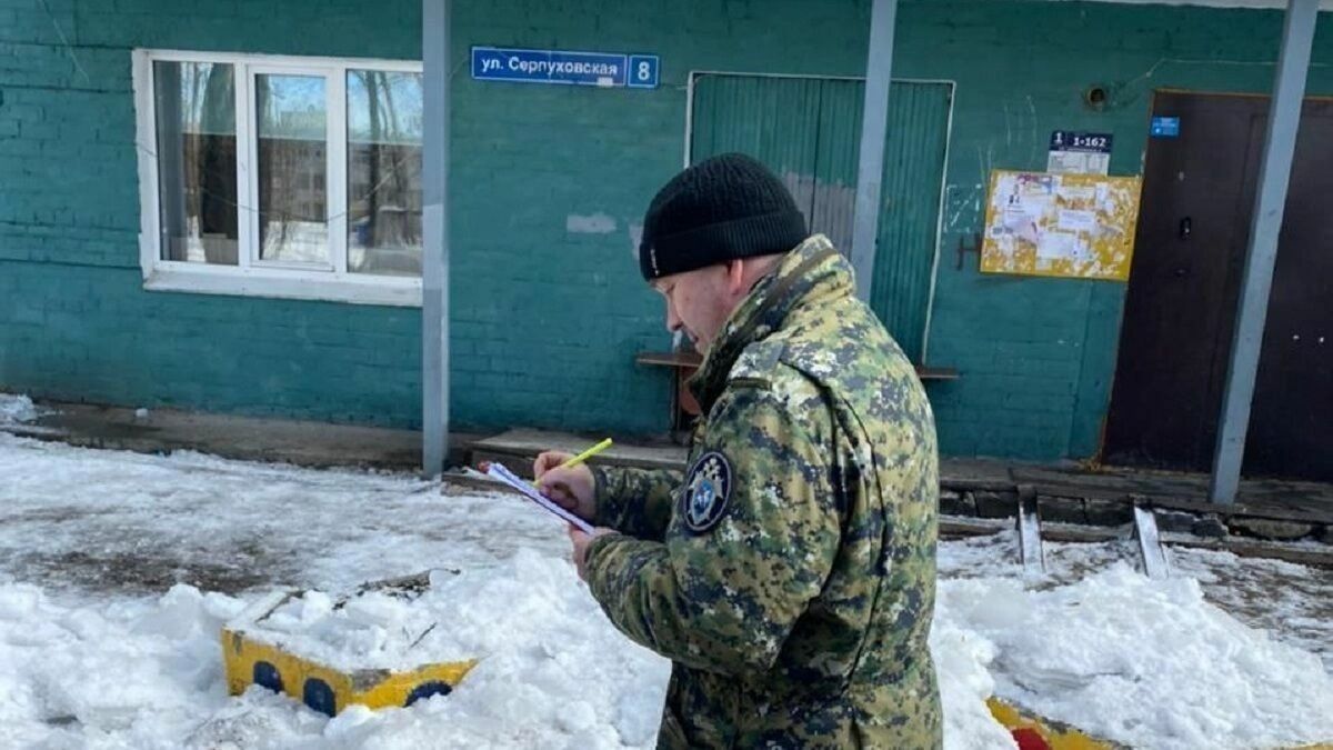 За смерть школьницы под глыбой льда директора пермской УК оставили на свободе