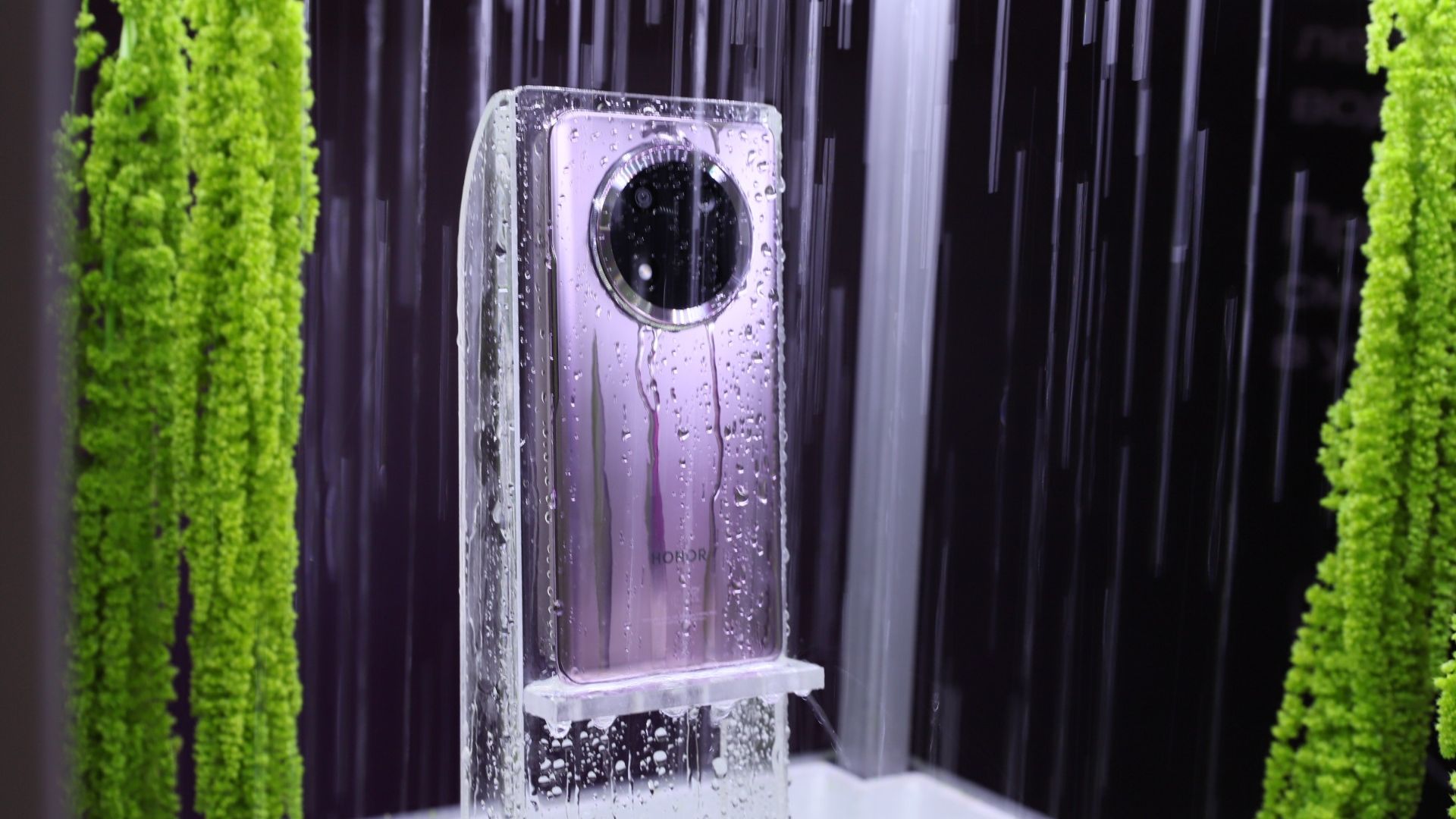Приморцы смогут оформить предзаказ на ударопрочный смартфон HONOR X9c