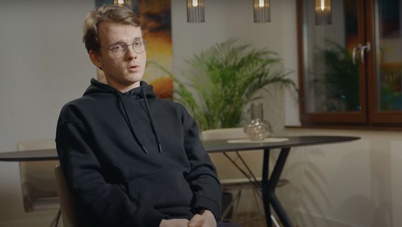 Блогер Штефанов* покинул РФ после принятия закона о запрете рекламы у иноагентов