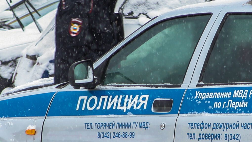 В Пермском районе пассажирский автобус столкнулся с трактором