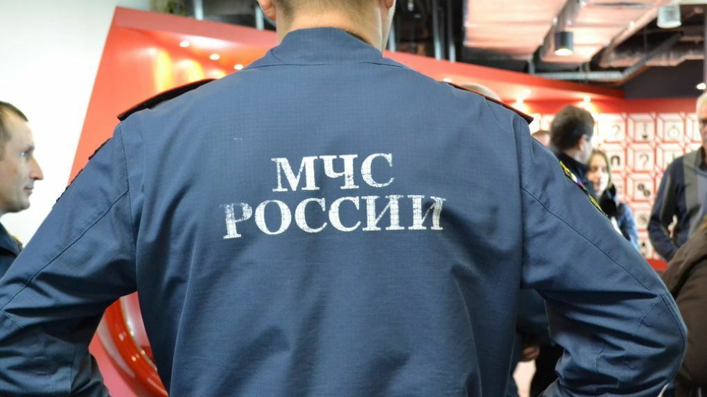 Произошло десять дорожных аварий и семь пожаров. Спасатели рассказали о ЧП в Прикамье за сутки