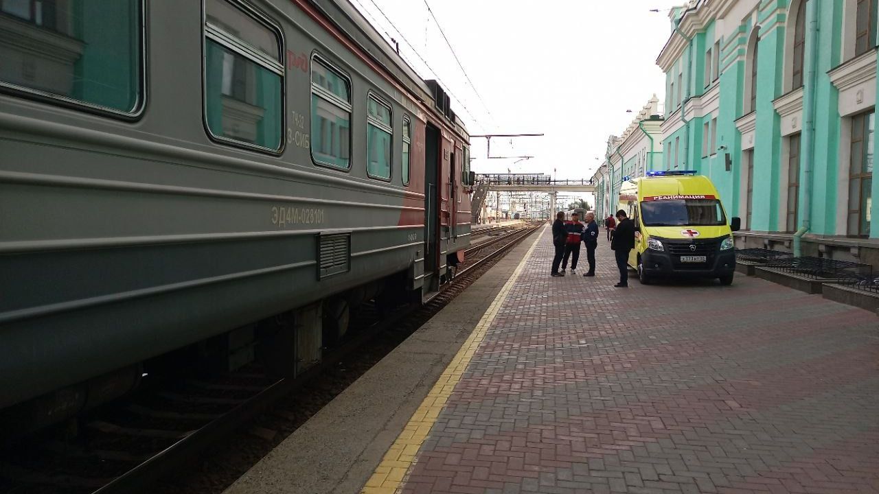 На перроне дежурит реанимация