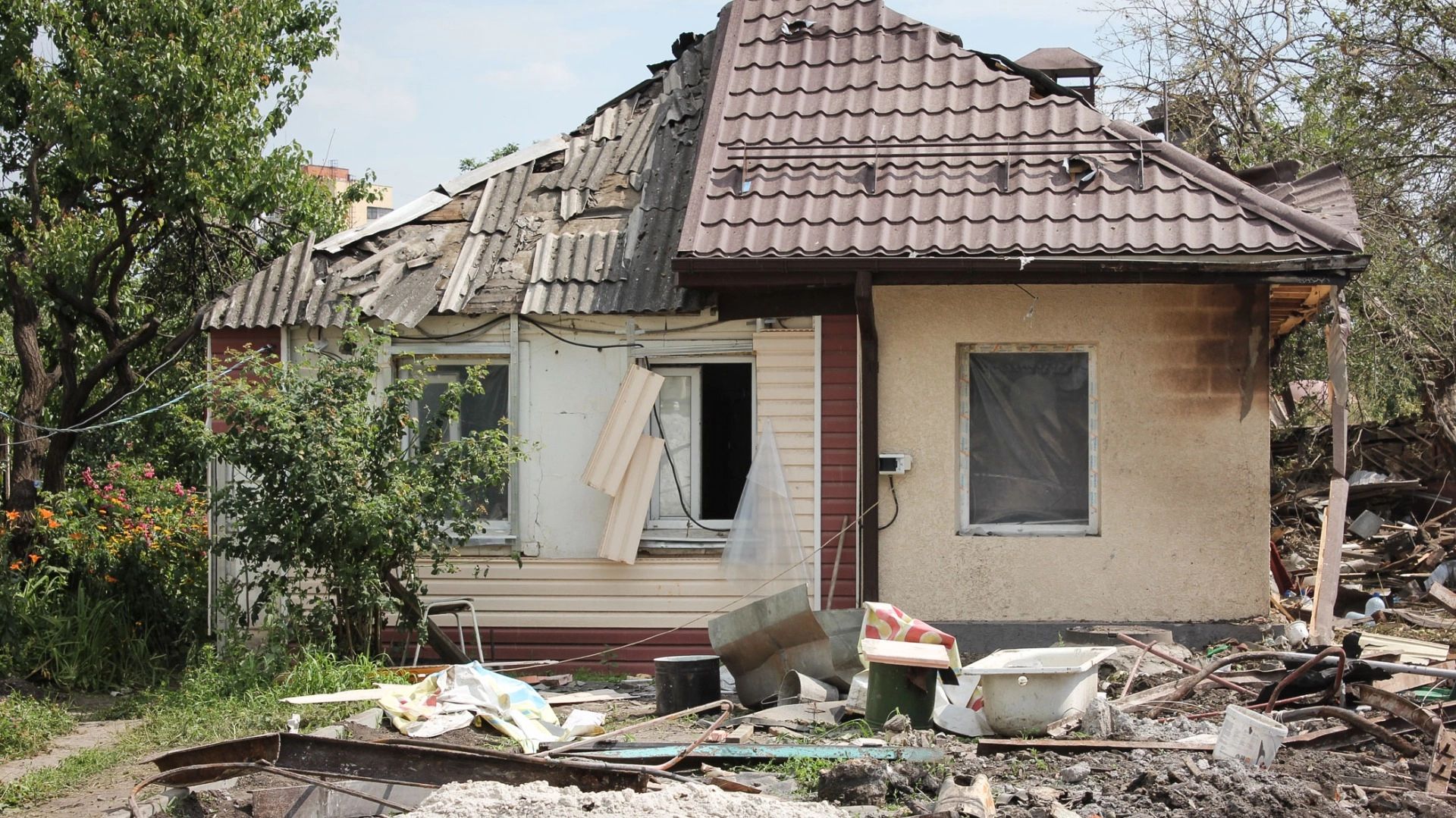 Последствия обстрела Белгорода, фото тематическое