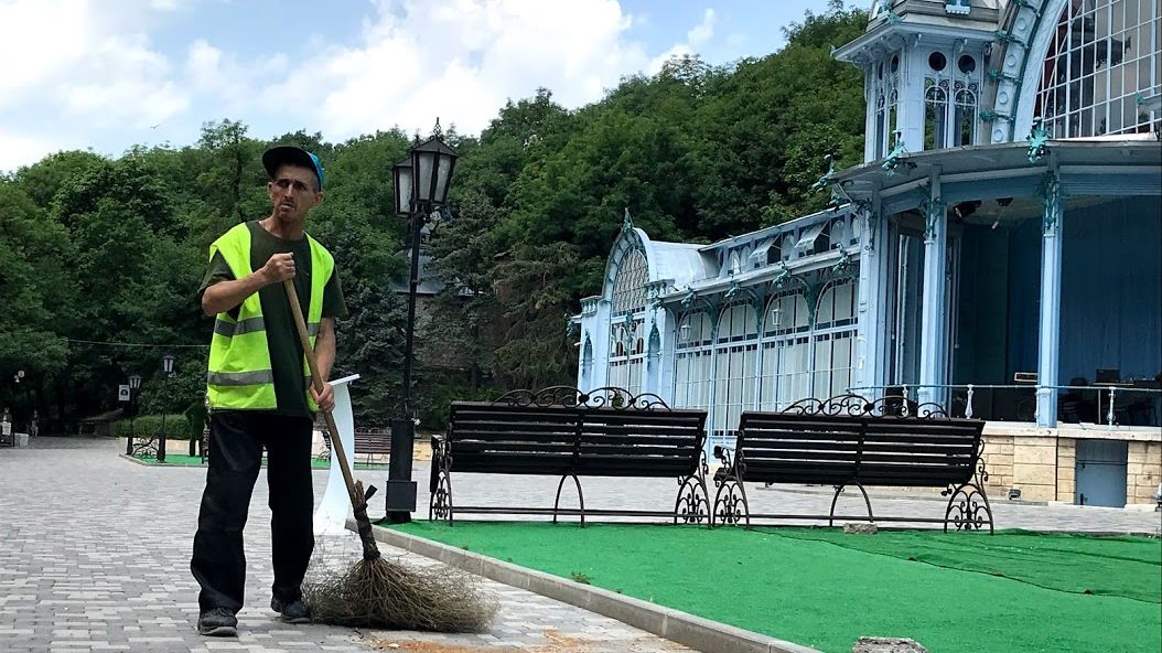 В Петербурге аннулированы патенты для трудовых мигрантов