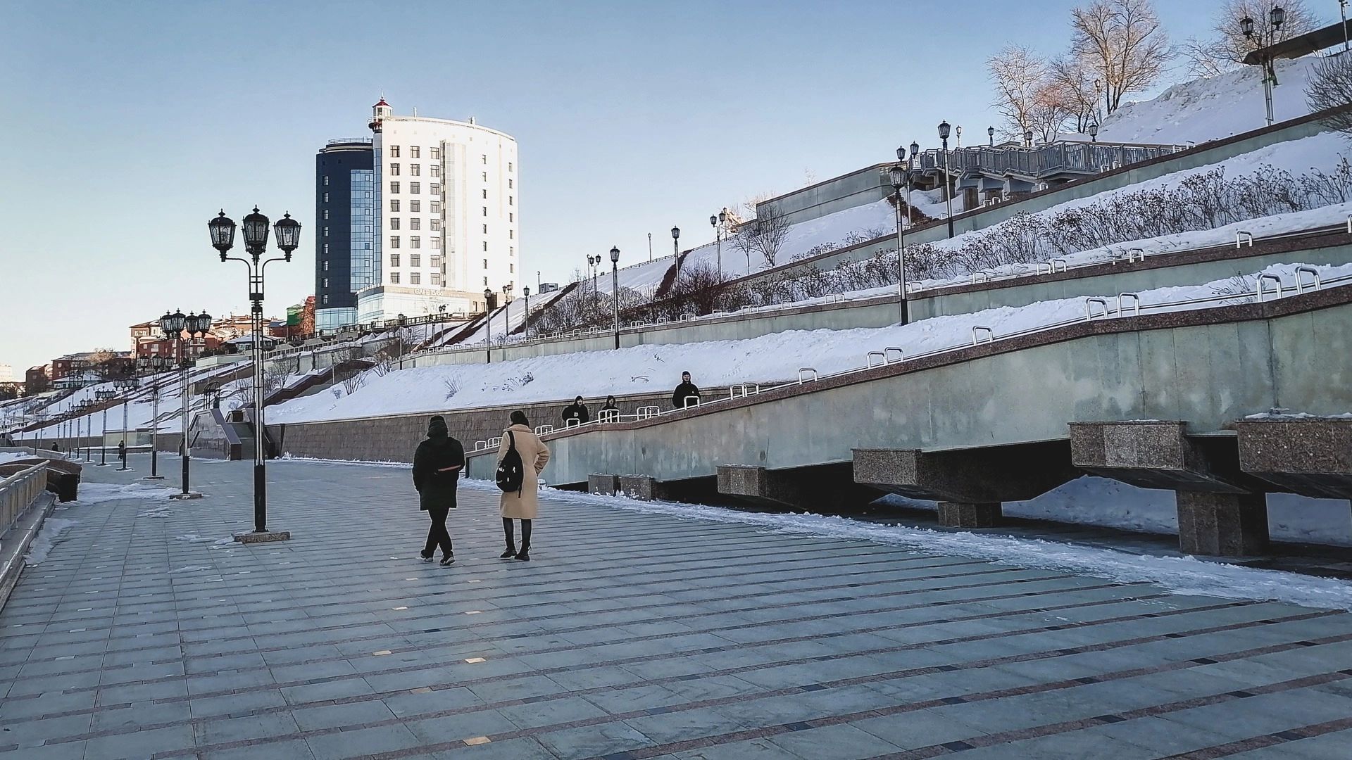 Итоги дня в Тюмени: перестрелка мигрантов, рост зарплат и контроль Бастрыкина